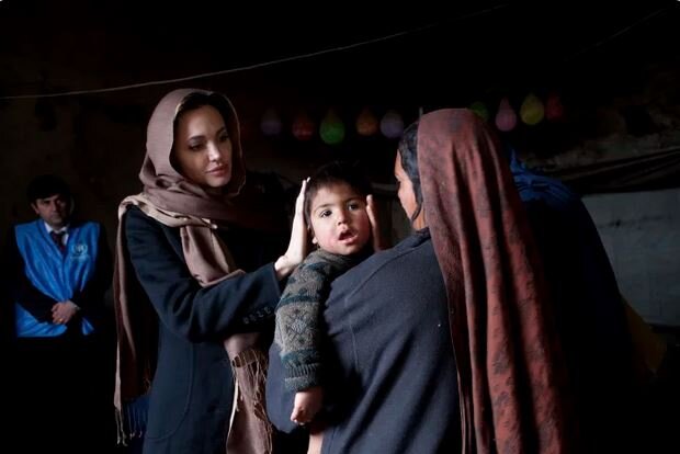  آنجلینا جولی: واشنگتن فاقد استراتژی برای حمایت از زنان افغانستان است؛ از آمریکایی بودنم شرمسارم